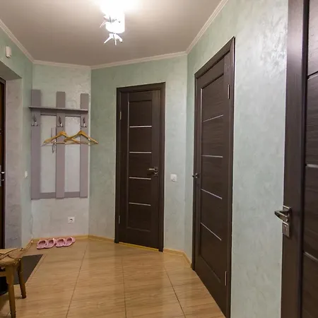 Подобово В Центрі Поряд Жд Ternopil Exterior photo
